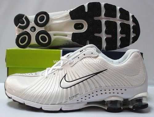 Creme Et Noir Shox R4 625